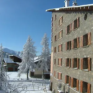 Adonis Le Chastellan Hotel